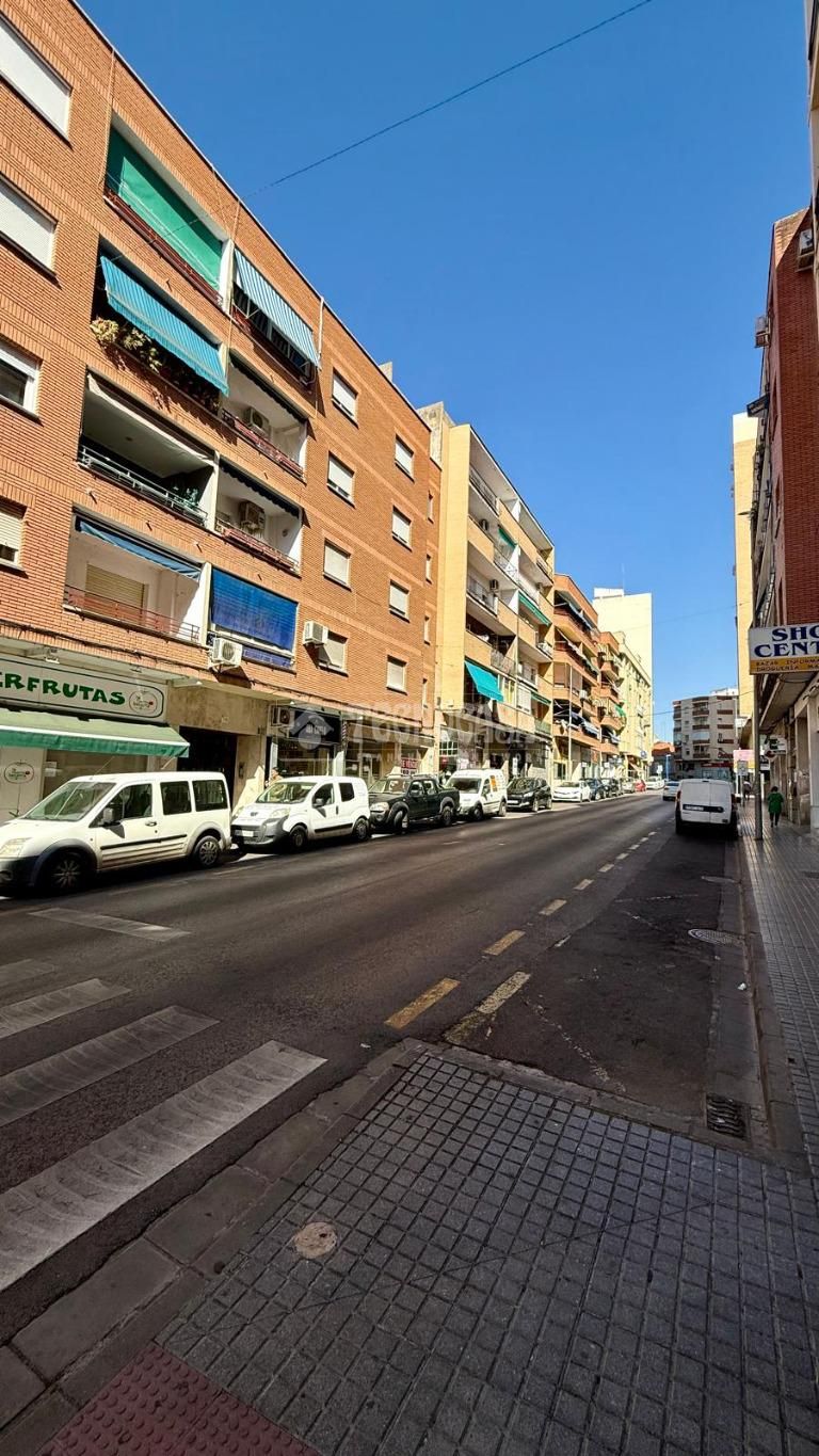 Vista exterior de Pis en venda en Mérida