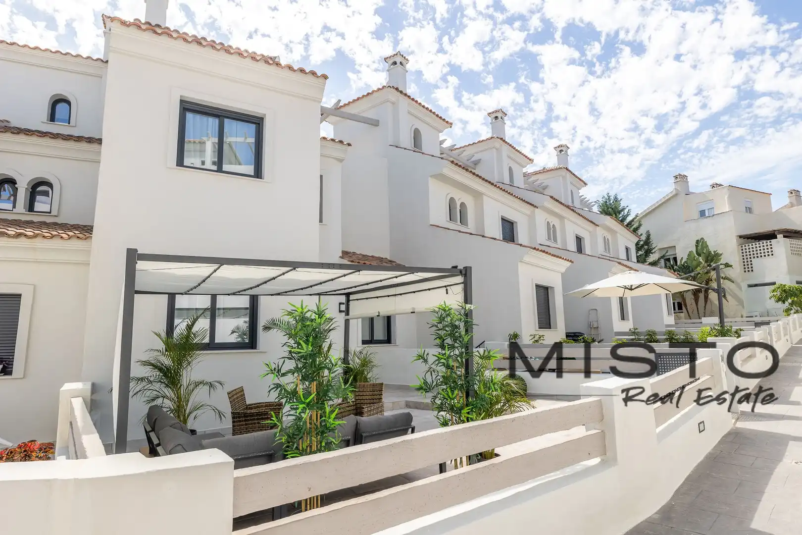 Casa a schiera in vendita a Urb. Dos Hermanas Ii  escalera  planta  puerta, imagen 3