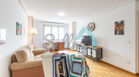 Foto 2 de Piso de alquiler en Del Río Eo, Pumarín, Gijón