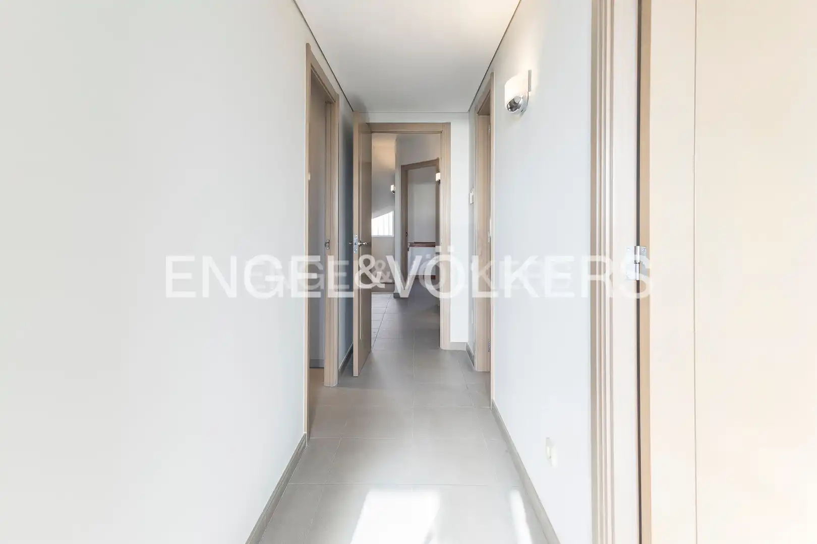 Houses for sale in Barcelona  with Air Conditioner, Heating and Private garden