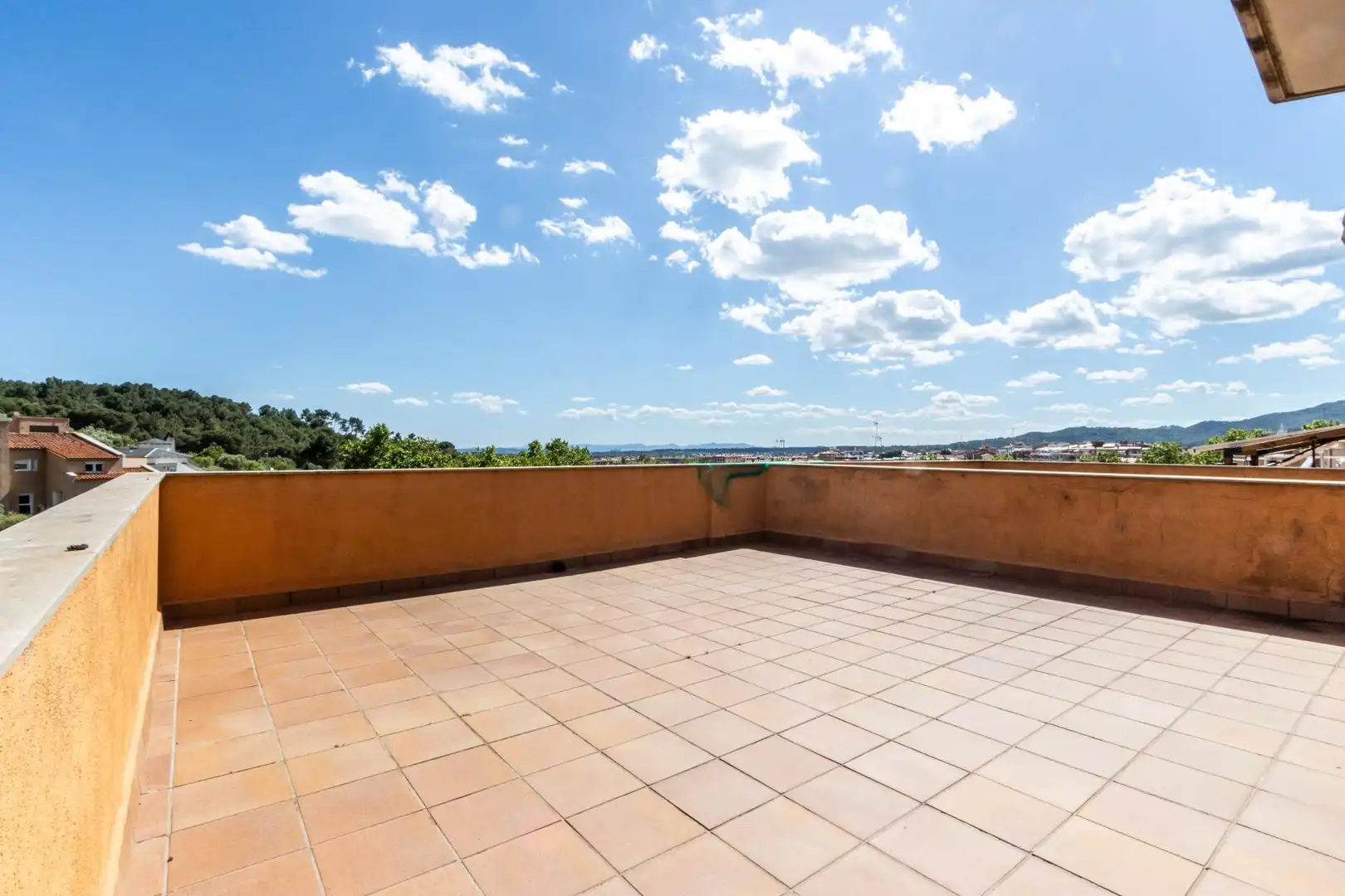 Terrassa de Casa adosada en venda en Castellar del Vallès amb Aire condicionat, Calefacció i Jardí privat