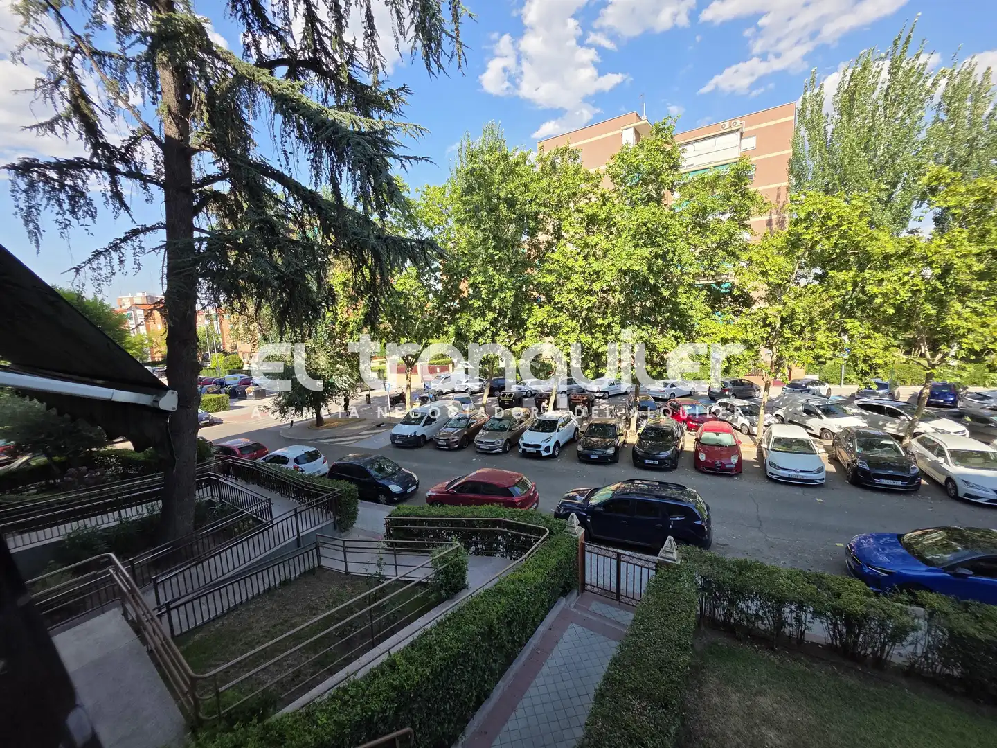 Parking of Flat for rent in Madrid  with Air Conditioner, Parquet flooring and Terrace