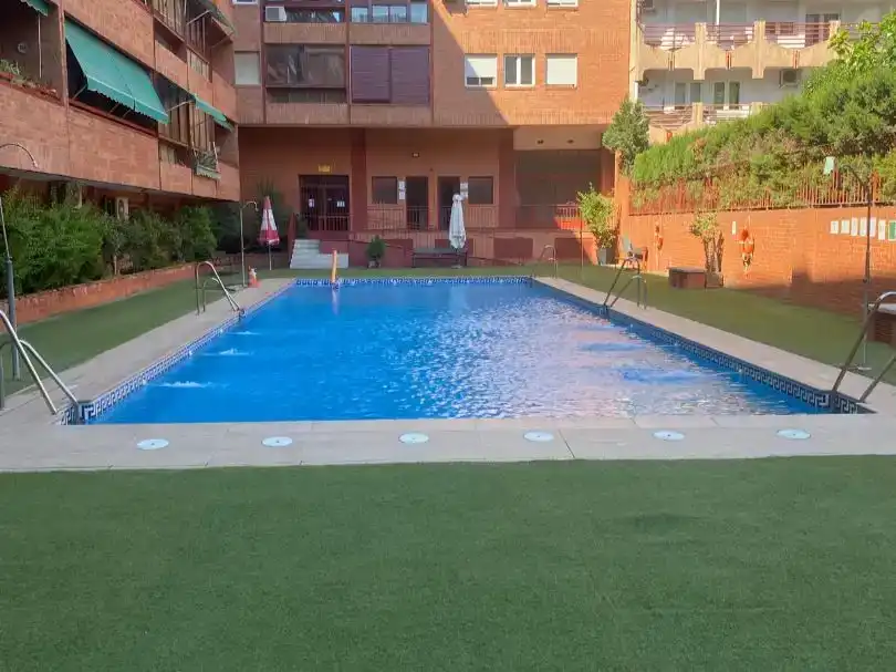 Swimming pool of Flat for rent in Beiro