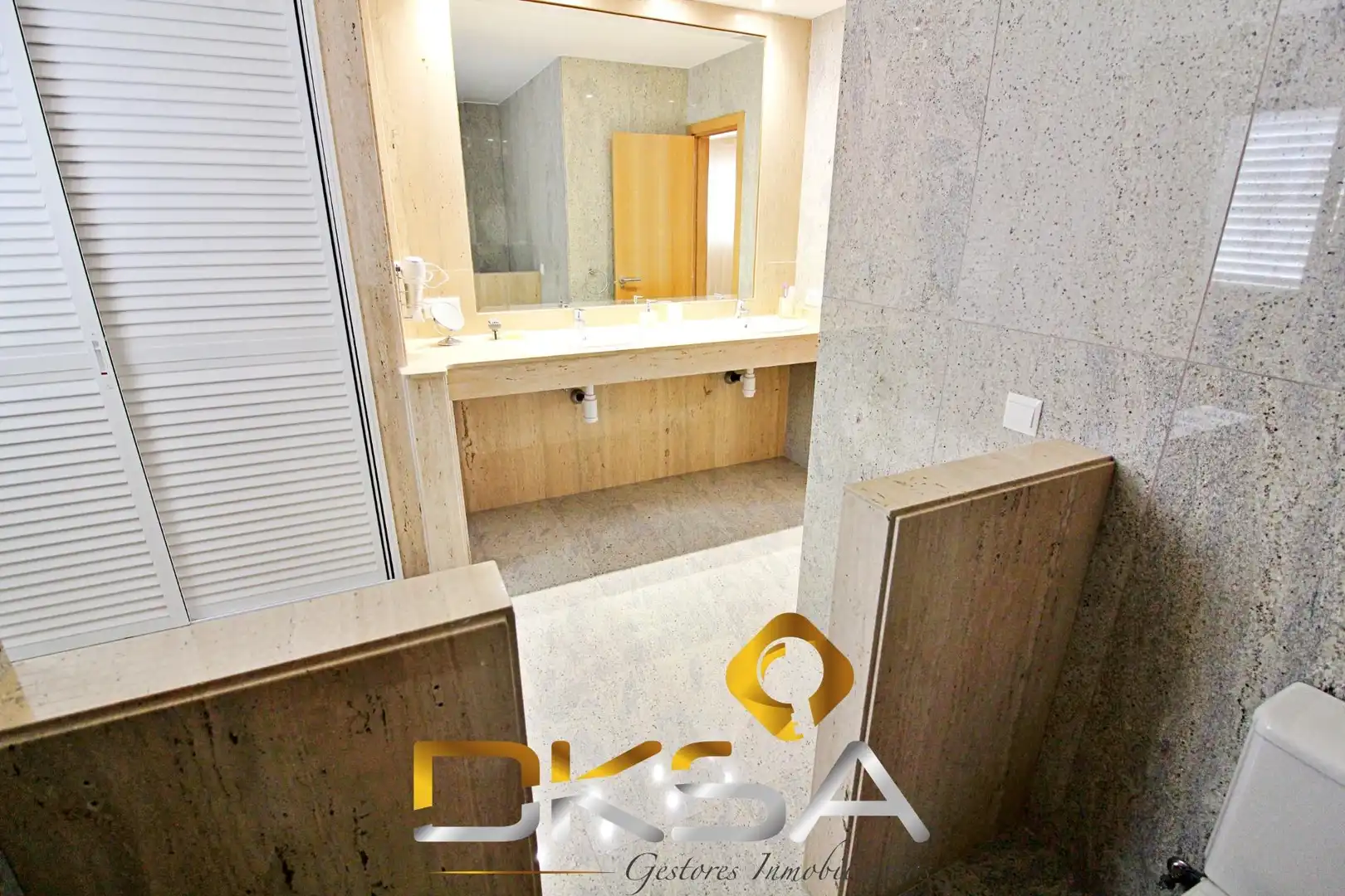 Bany de Casa o xalet en venda en Oropesa del Mar / Orpesa amb Aire condicionat, Jardí privat i Terrassa