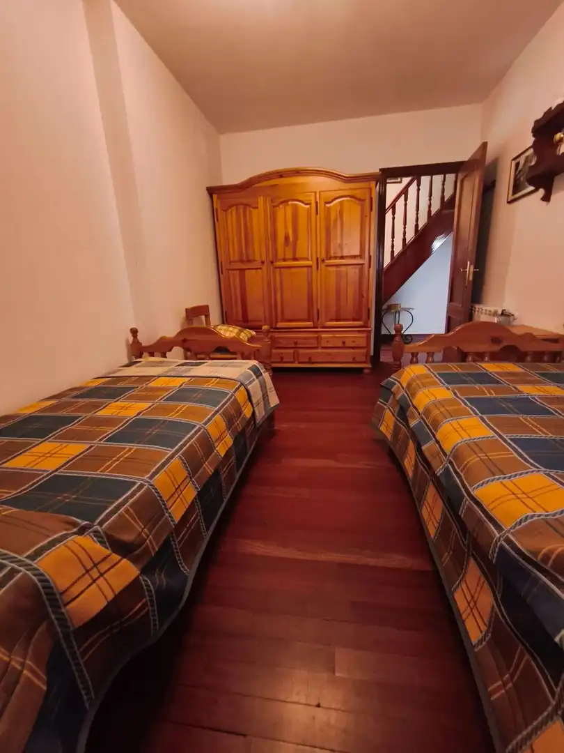 Habitación de Dúplex en venta en Bárcena de Cicero con Calefacción, Terraza y Trastero