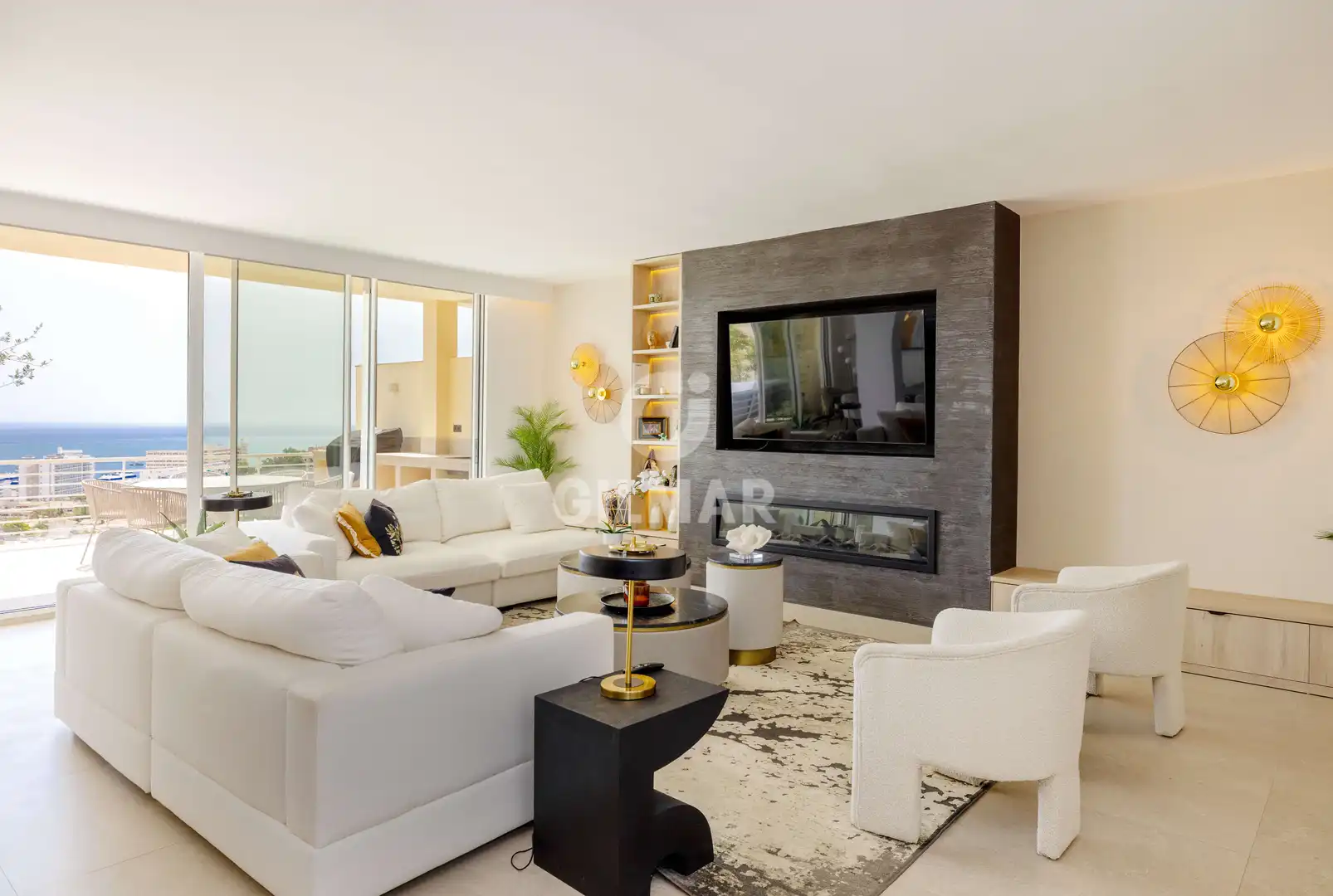 Sala de estar de Dúplex en venta en Benalmádena con Calefacción, Jardín privado y Piscina