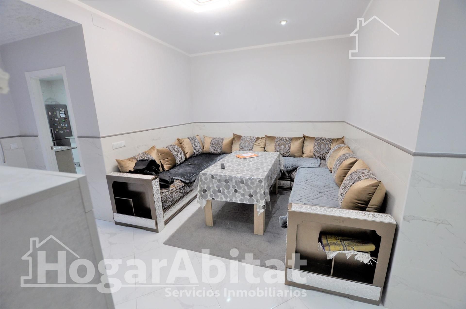 Living room of Flat for sale in Sagunto / Sagunt  with Terrace and Alarm