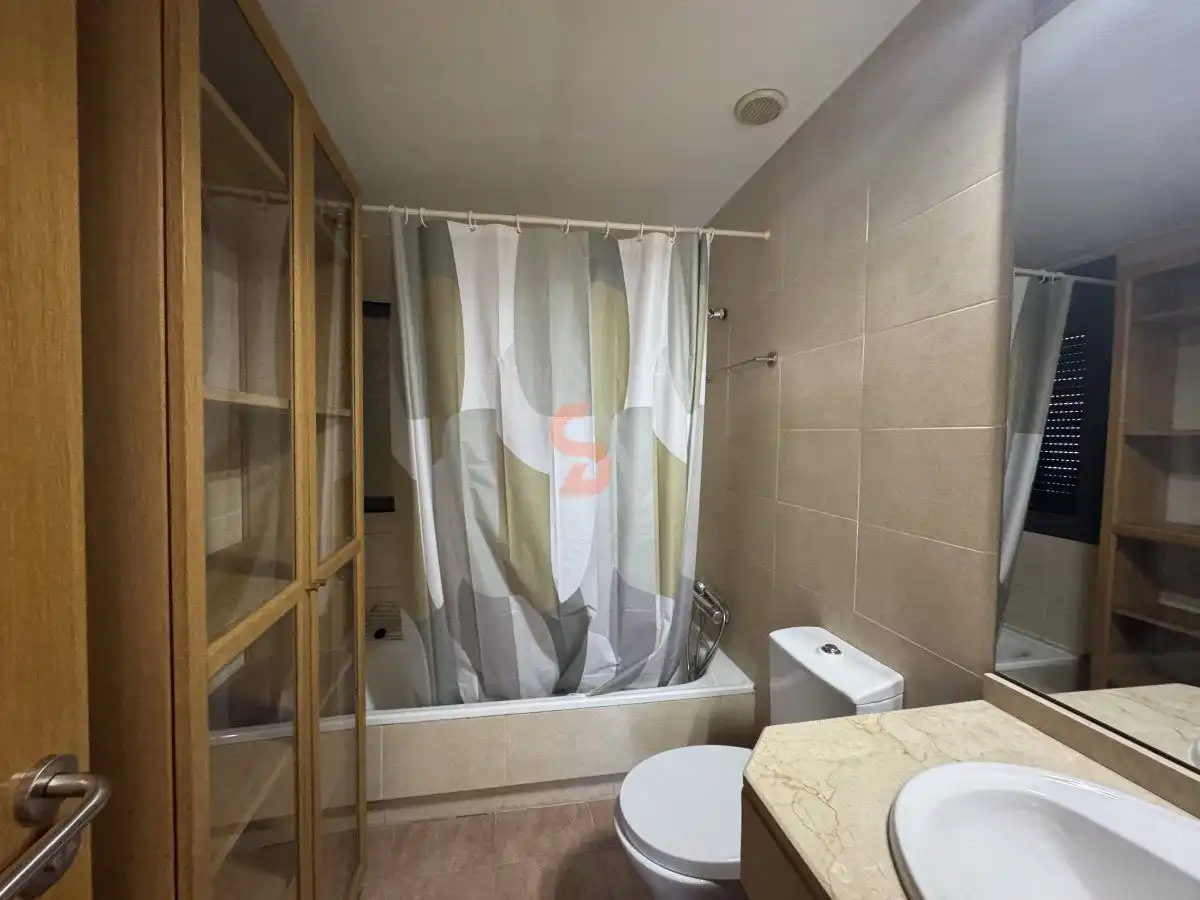 Baño de Piso de alquiler en Arroyo de la Encomienda con Aire acondicionado, Calefacción y Terraza