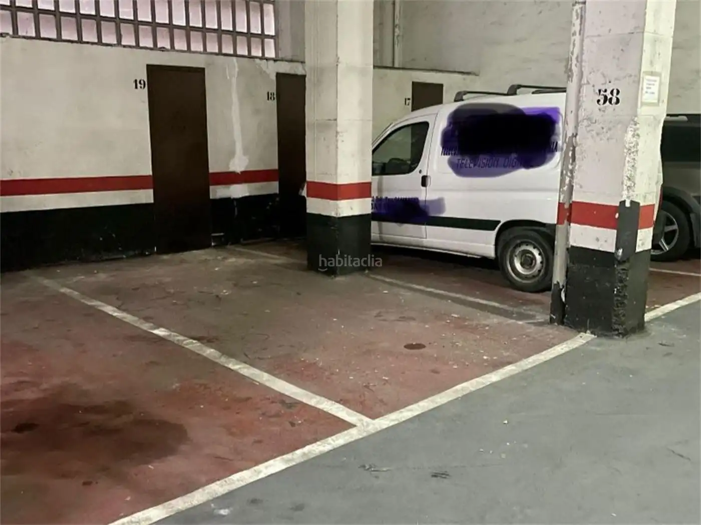 Parcheggio in affitto a Leon Kalea 10