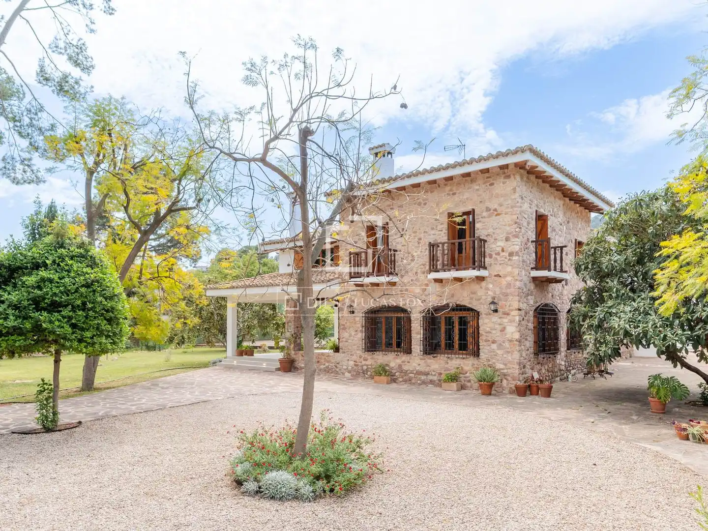 Vista exterior de Casa o xalet de lloguer en Náquera amb Aire condicionat, Calefacció i Jardí privat