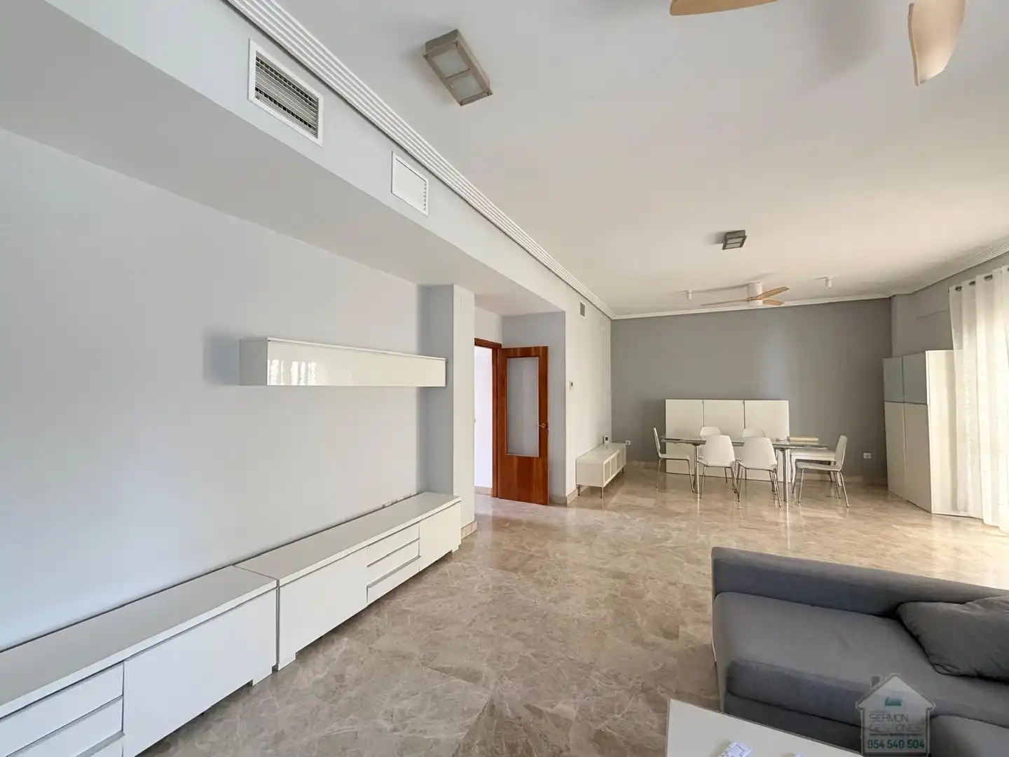 Sala de estar de Casa o chalet en venta en Montequinto con Aire acondicionado, Terraza y Trastero