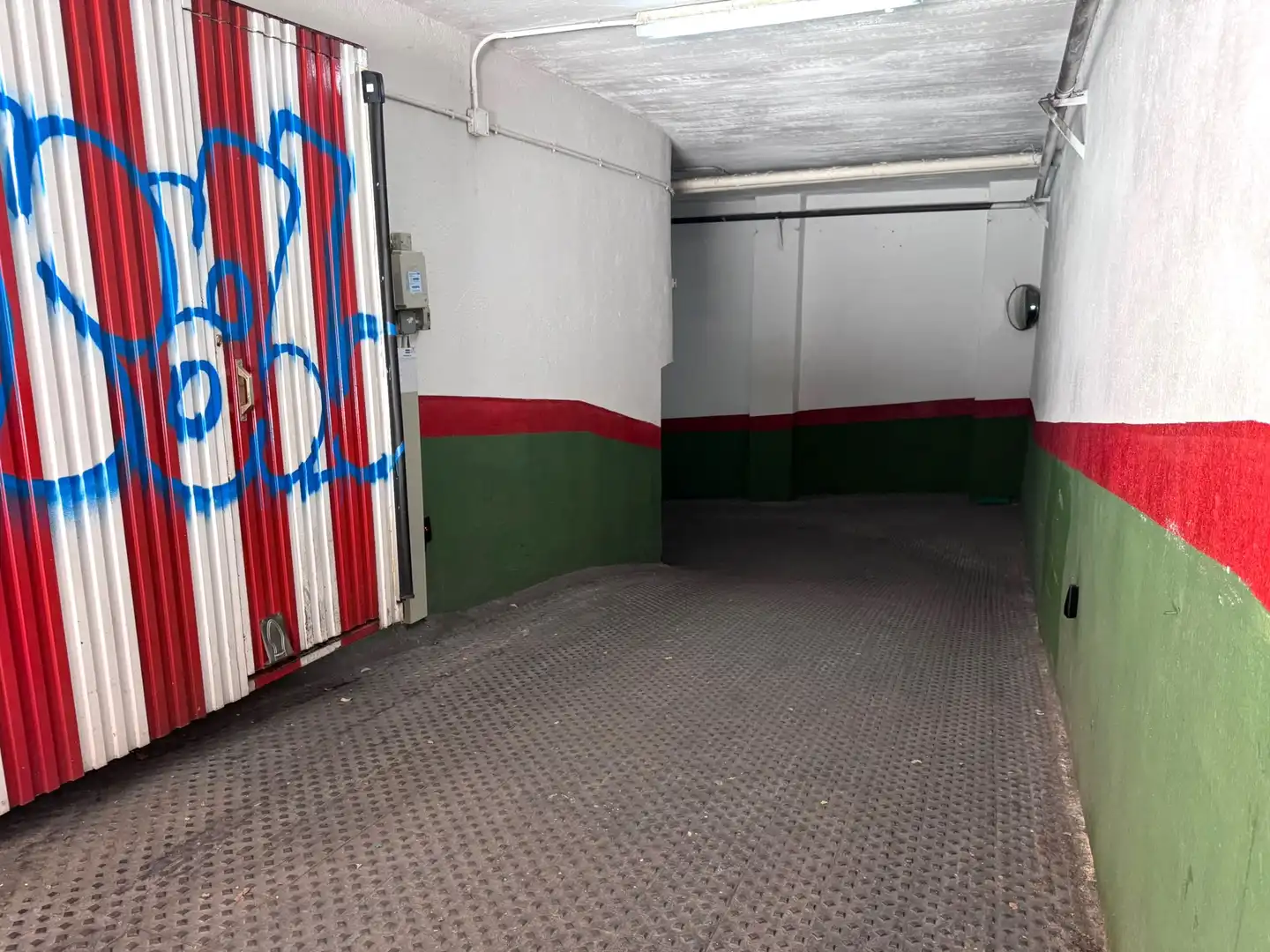 Aparcament de Garatge de lloguer en Madrid