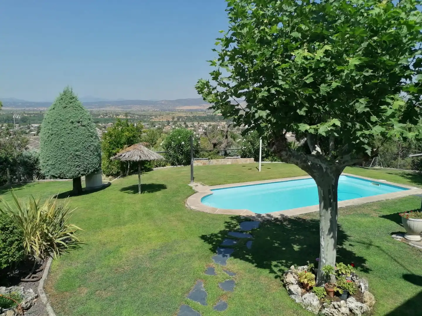 Magnífico chalet independiente de 208m² construidos, ubicado sobre una parcela llana en su casi totalidad de 1.170m², ideal para q, imatge 3