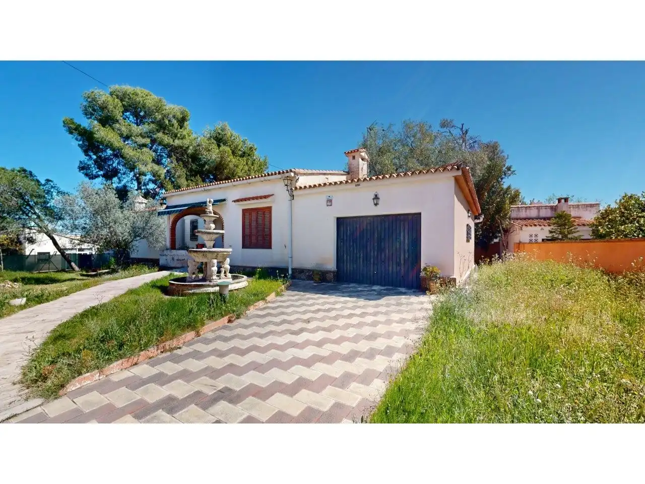 Vista exterior de Casa o chalet en venta en La Pobla de Vallbona con Jardín privado y Piscina