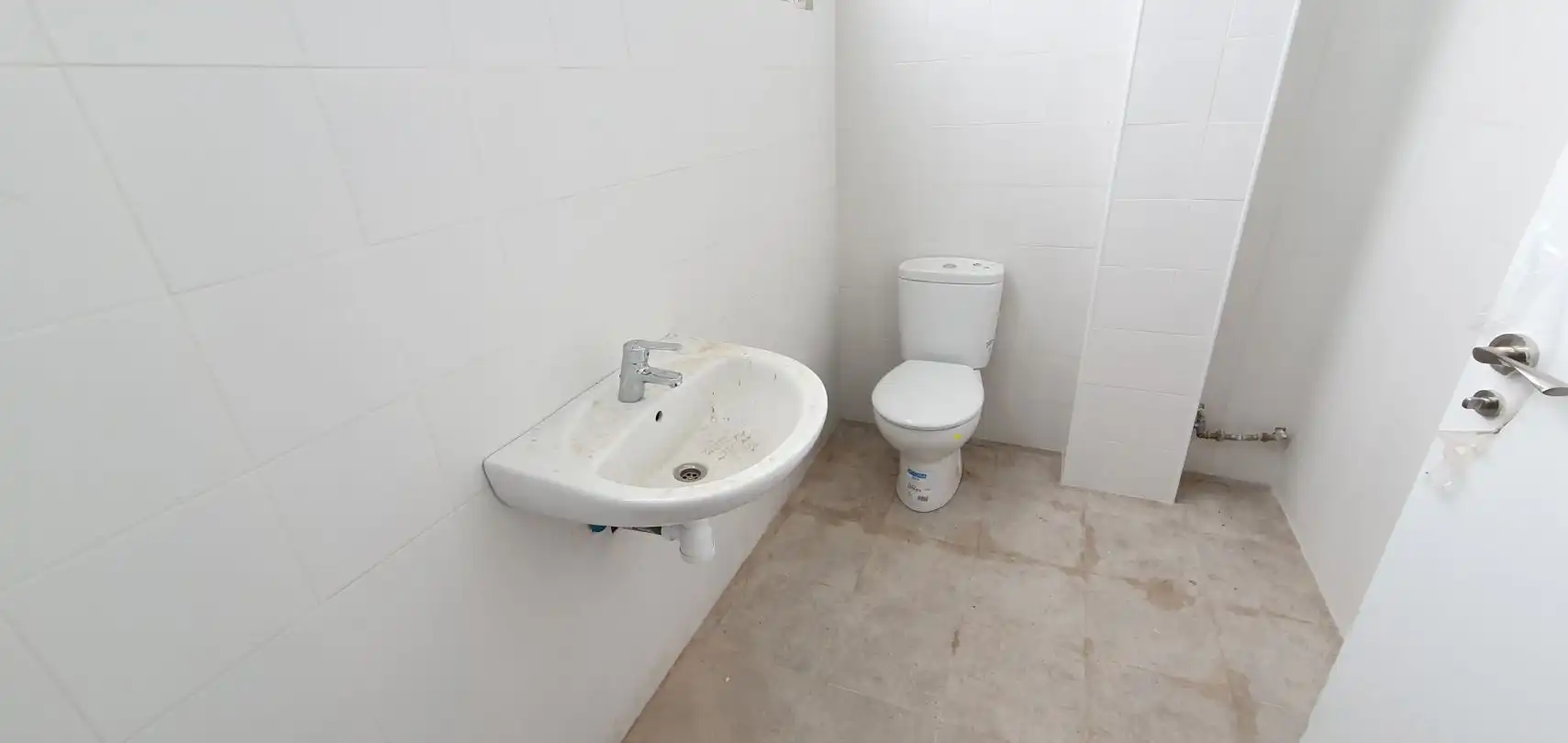 Baño de Local de alquiler en Loiu