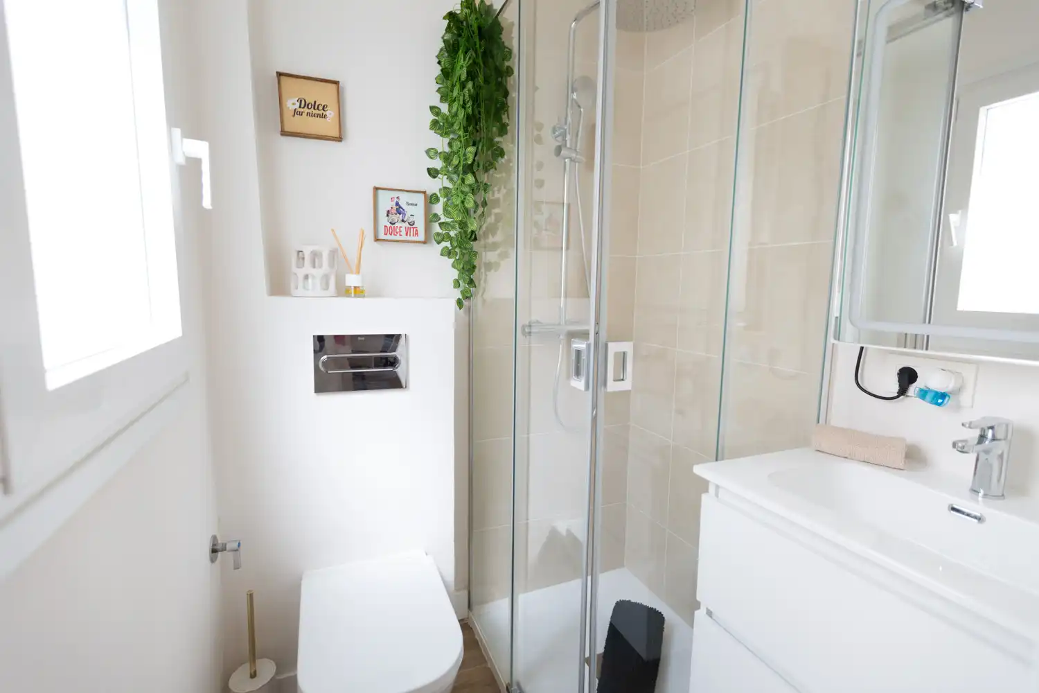 Bathroom of Apartments for sale in Marbella  with Air Conditioner, Terrace and Furnished