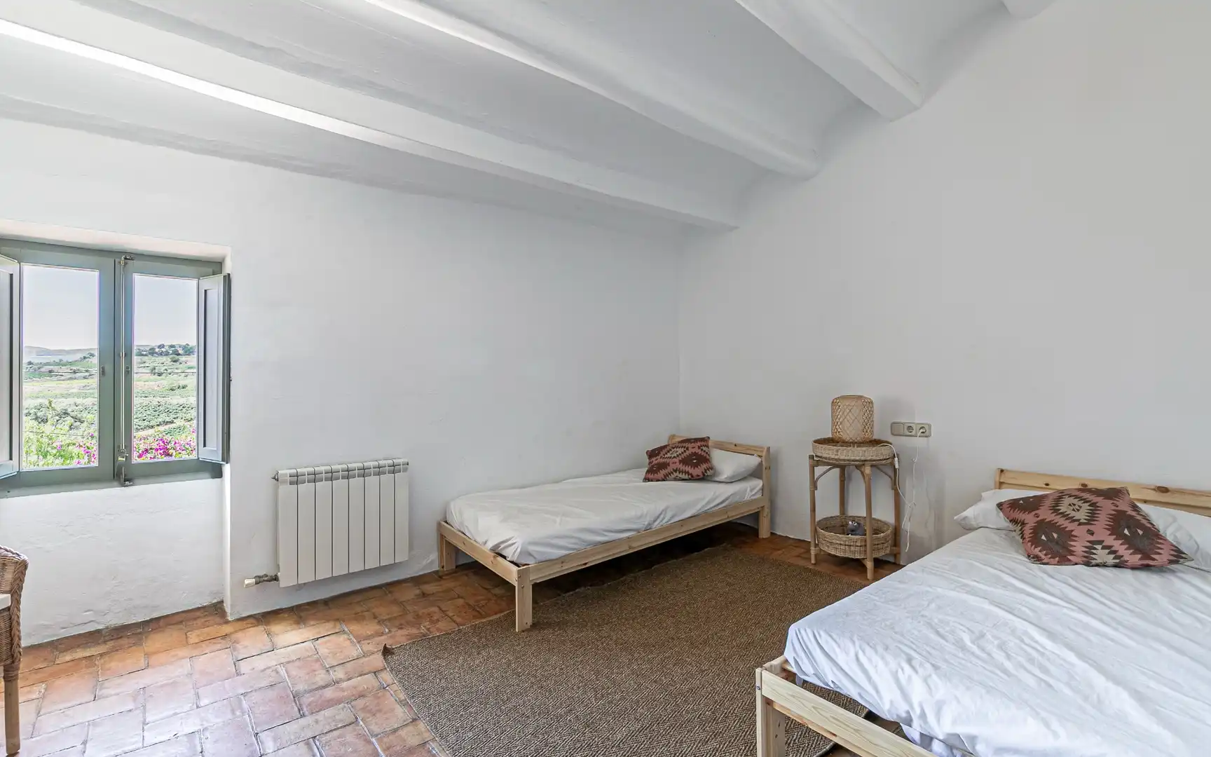 Schlafzimmer von Country house zum Verkauf in Torrelles de Foix mit Heizung, Privatgarten und Terrasse