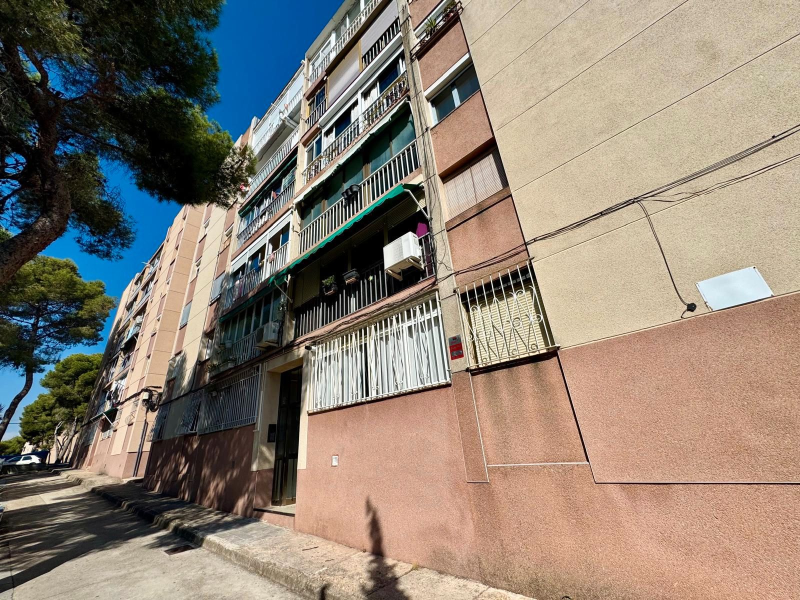 Exterior view of Flat for sale in  Tarragona Capital  with Alarm