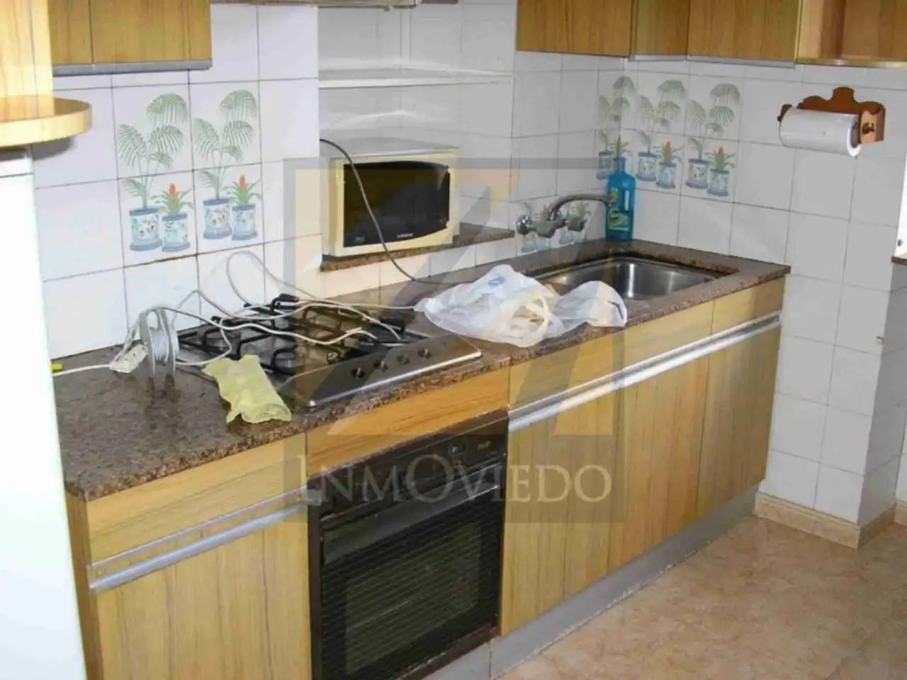 Cuina de Casa o xalet en venda en Coaña amb Calefacció, Terrassa i Moblat