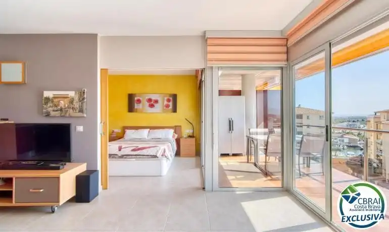 Bedroom of Apartments for sale in Roses  with Air Conditioner and Furnished
