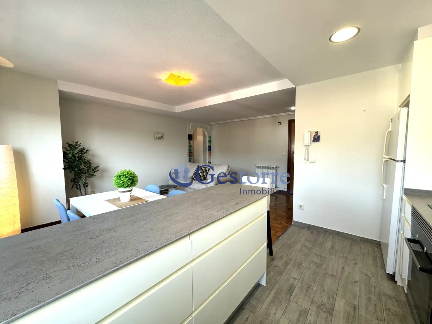 Flat for rent in Calle Martinez Cachero, Parque del Oeste