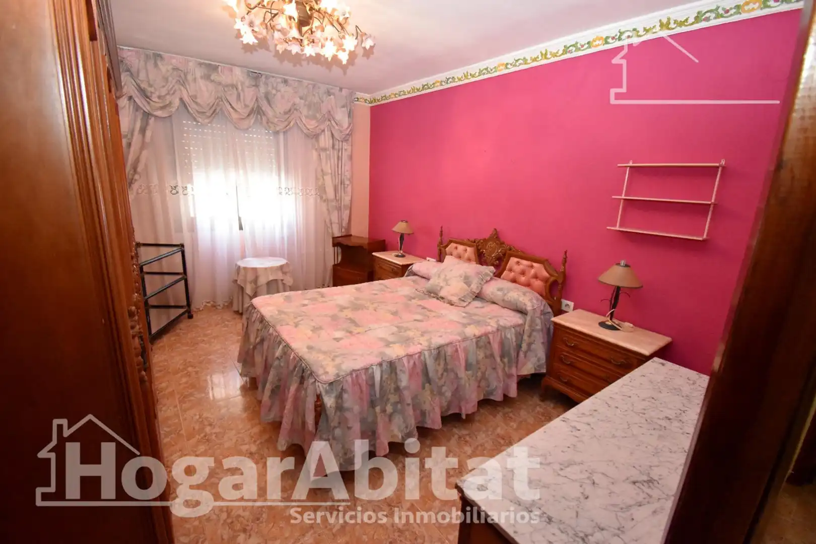 Habitación de Piso en venta en Castellón de la Plana / Castelló de la Plana con Aire acondicionado, Calefacción y Amueblado