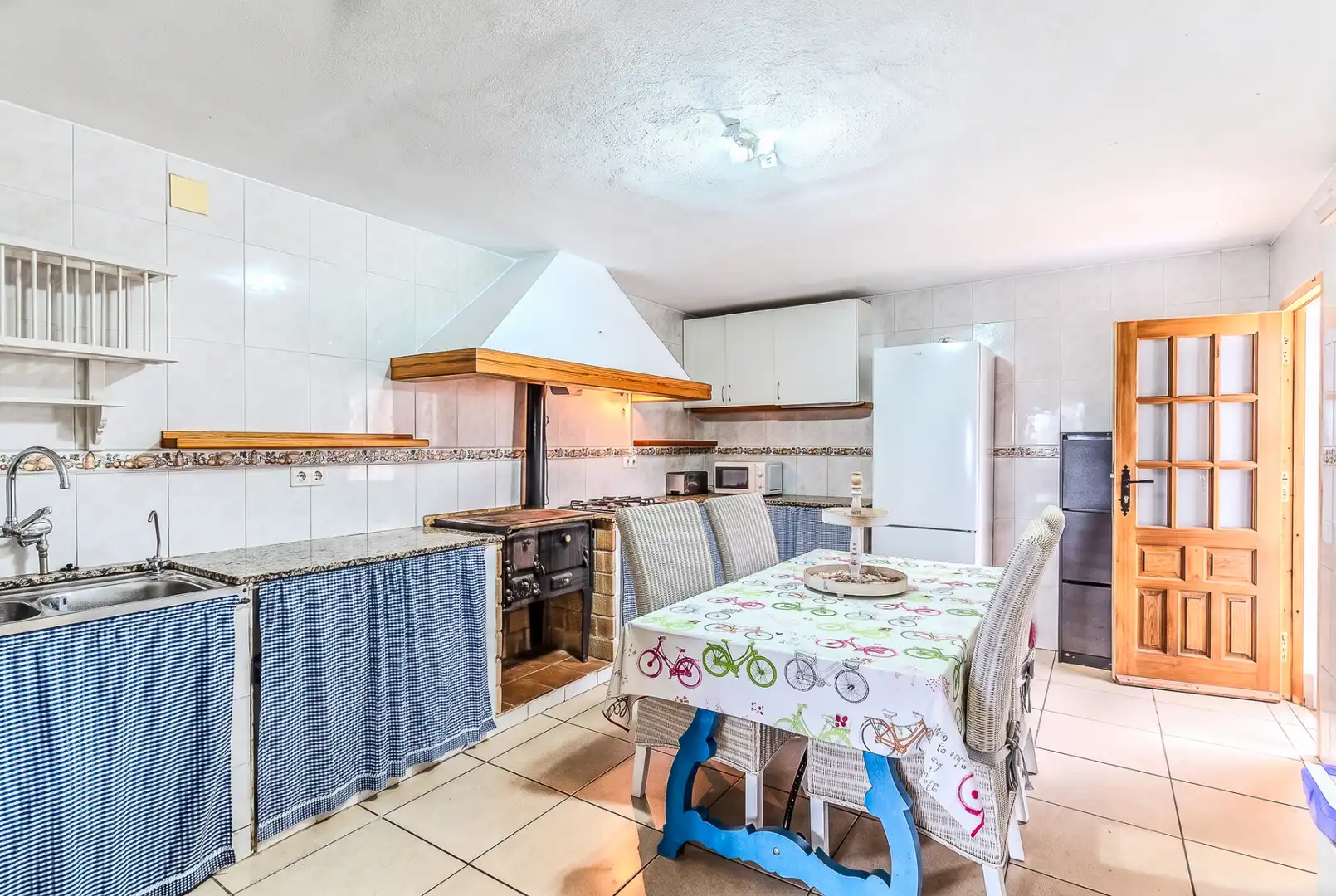 Cocina de Casa o chalet en venta en Amposta con Aire acondicionado, Calefacción y Jardín privado