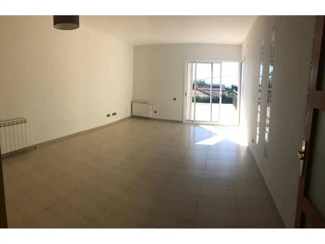 Wohnzimmer von Einfamilien-Reihenhaus zur Miete in Castellar del Vallès mit Heizung, Privatgarten und Terrasse