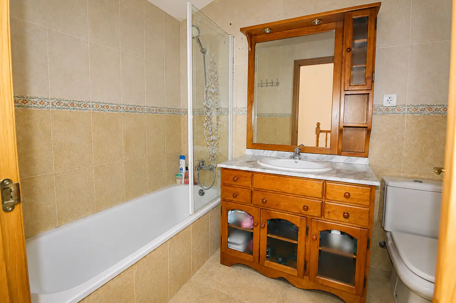 Baño de Casa adosada en venta en Rubí con Aire acondicionado, Calefacción y Terraza