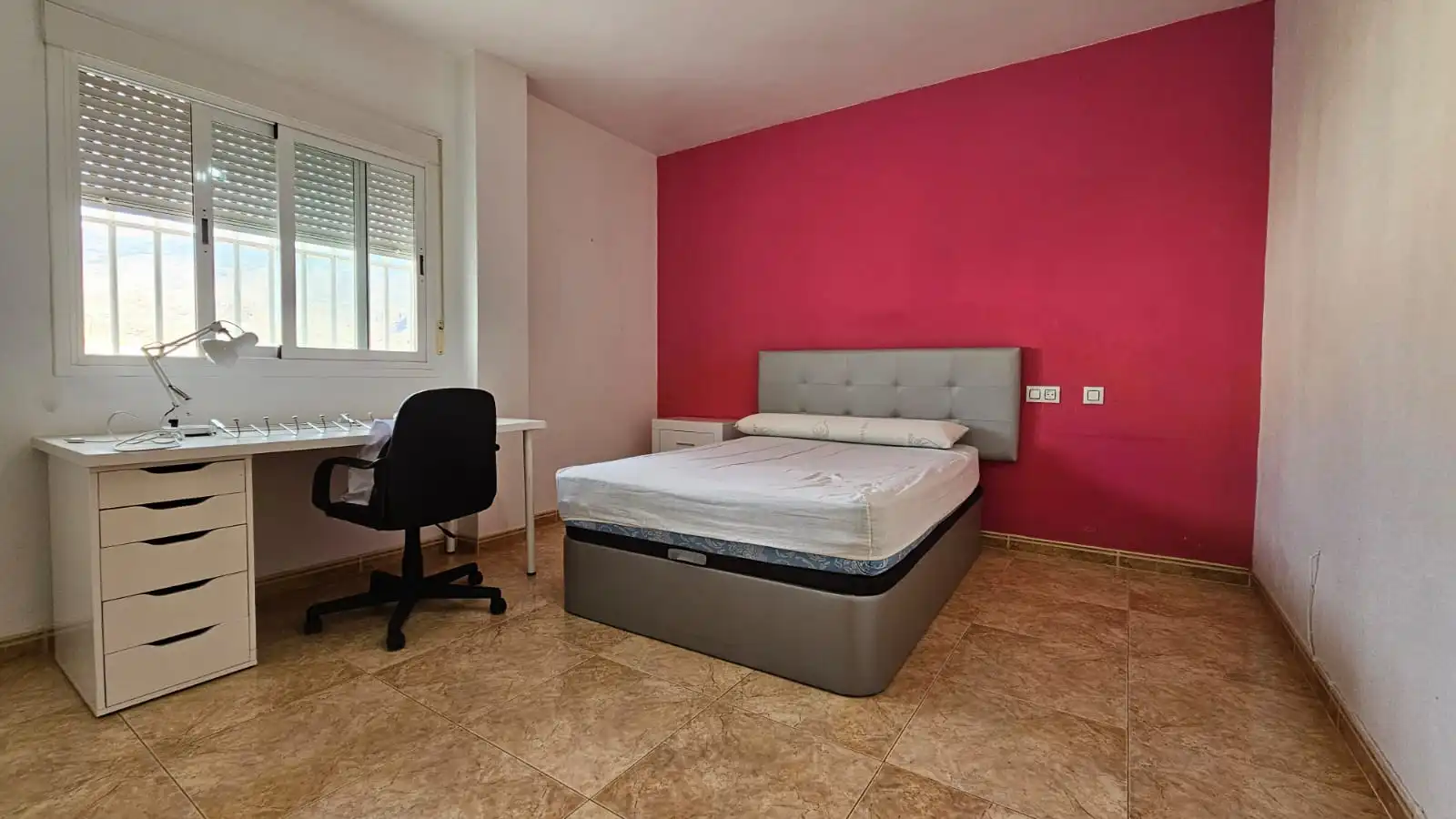 Habitación de Ático en venta en El Ejido con Aire acondicionado, Terraza y Amueblado