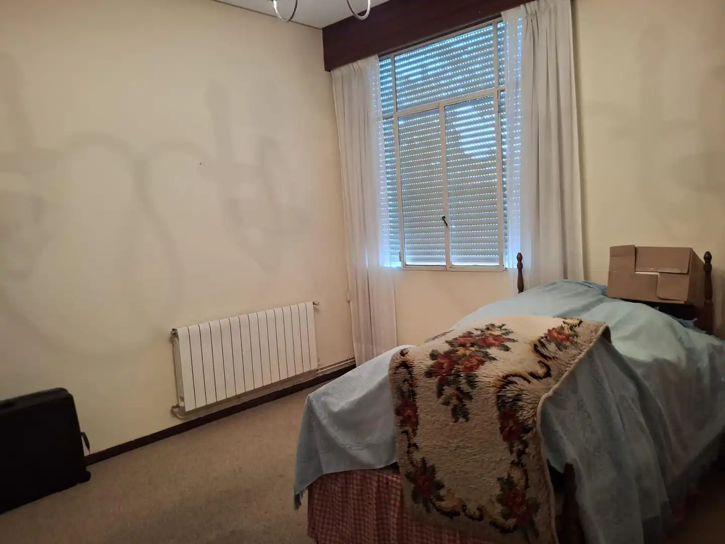 Bedroom of Houses for sale in Ourense Capital   with Air Conditioner, Heating and Private garden
