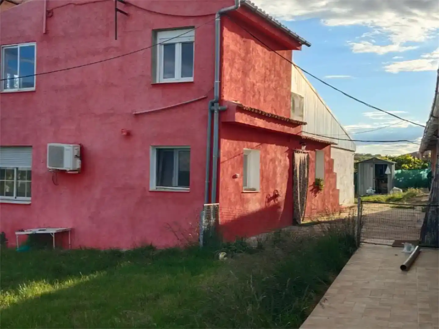 Vista exterior de Pis en venda en Navalcarnero amb Aire condicionat i Piscina