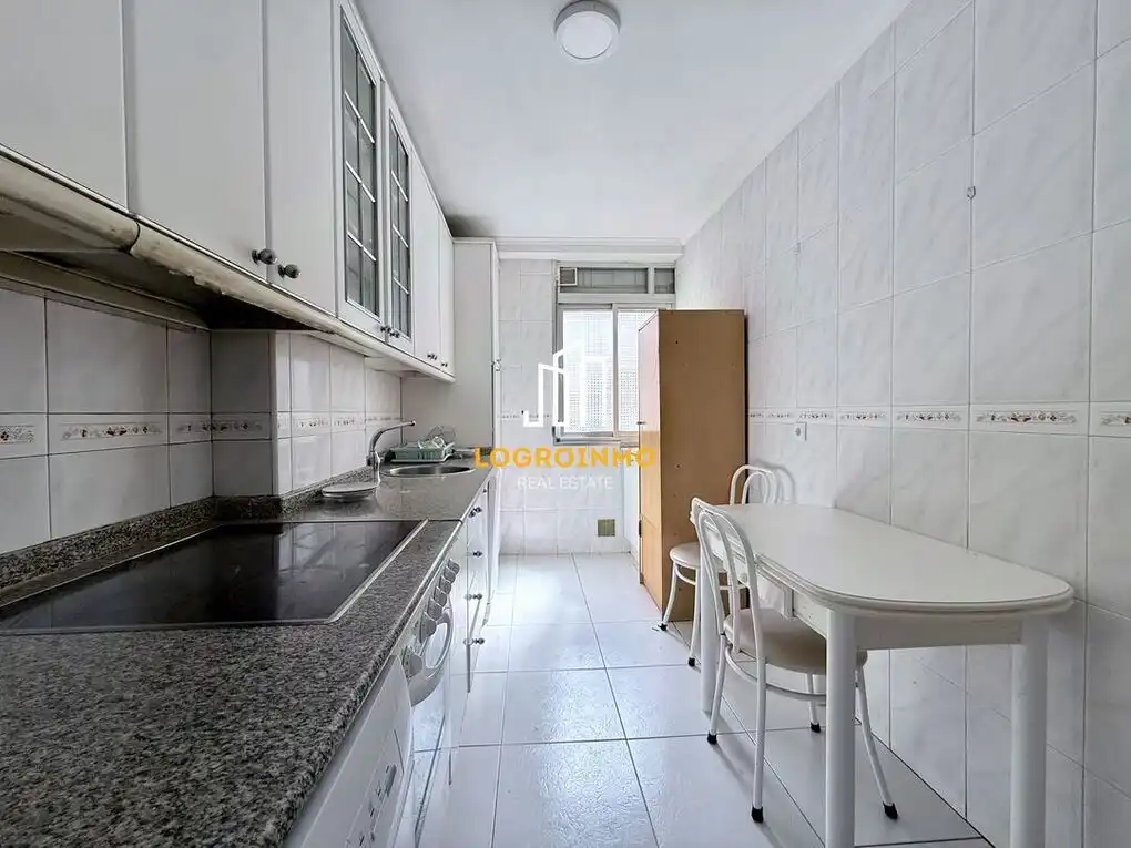 Cocina de Piso en venta en  Logroño con Aire acondicionado, Calefacción y Balcón