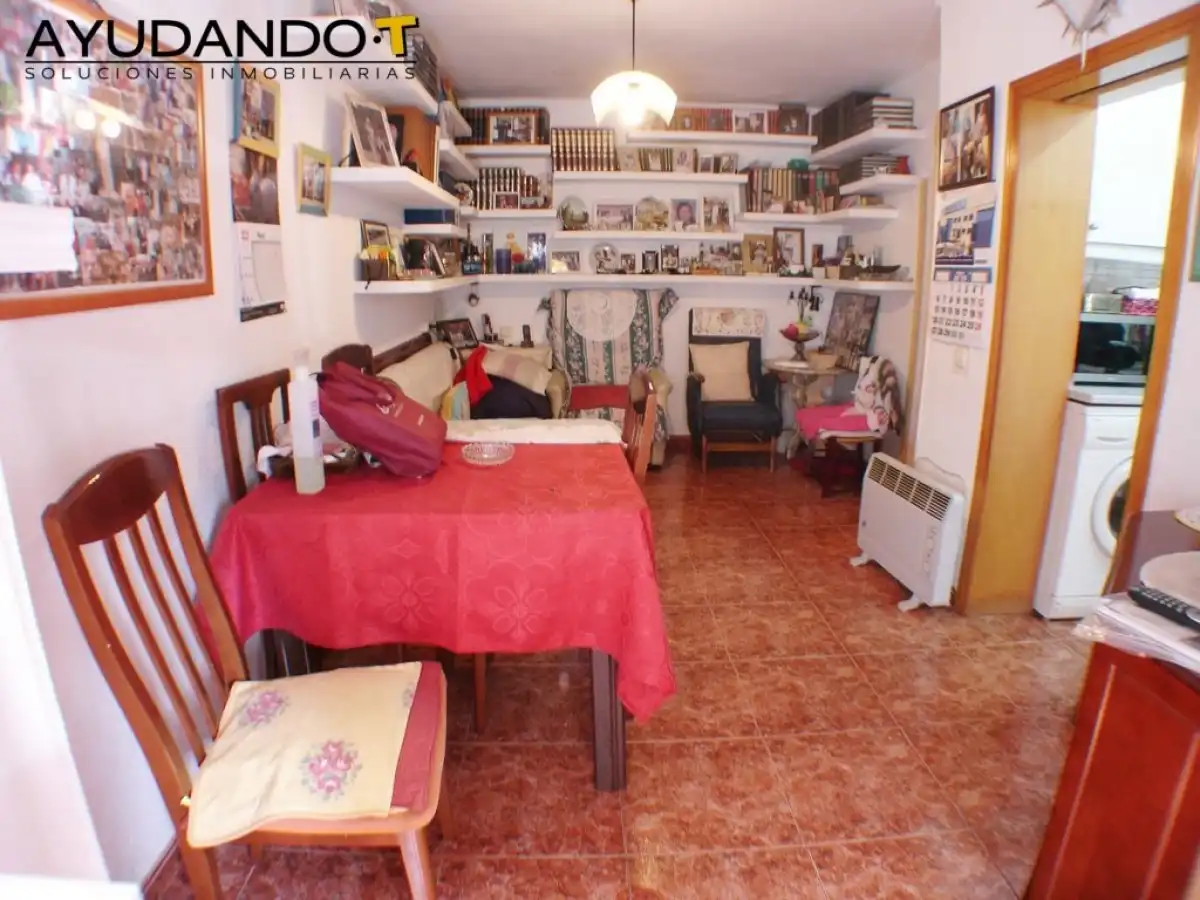 Comedor de Piso en venta en Madrid con Calefacción