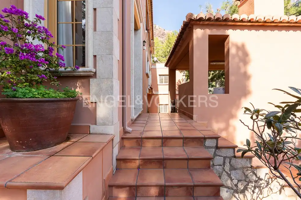 Terrassa de Casa o xalet en venda en Sagunto / Sagunt amb Calefacció, Jardí privat i Parquet