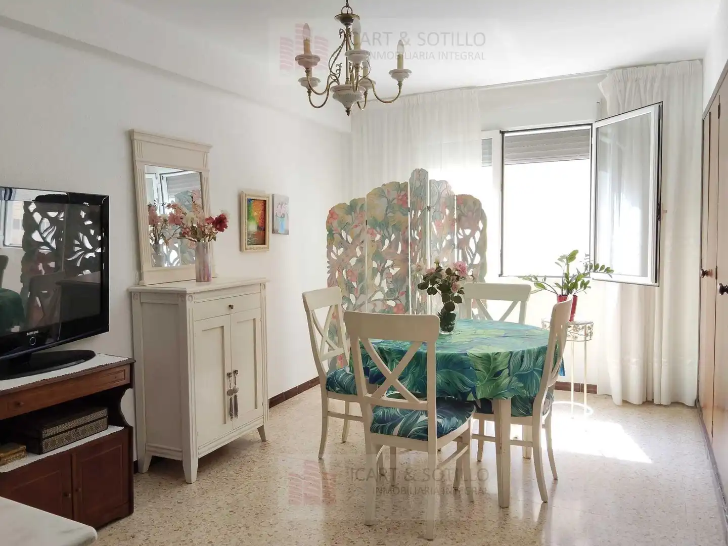 Comedor de Piso en venta en Vinaròs con Calefacción y Amueblado