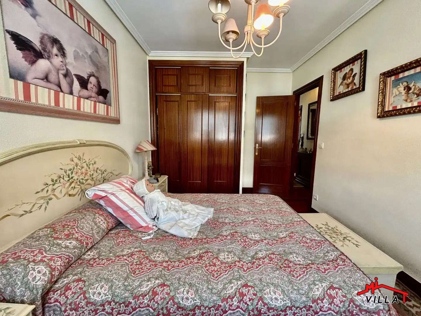 Habitación de Casa o chalet en venta en Laredo con Calefacción y Amueblado