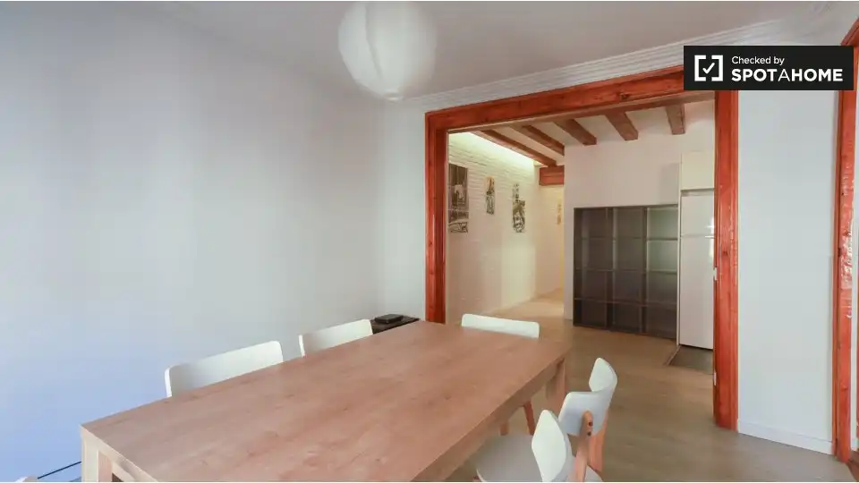 Flat with terrace to rent in Ciutat Vella, imagen 4