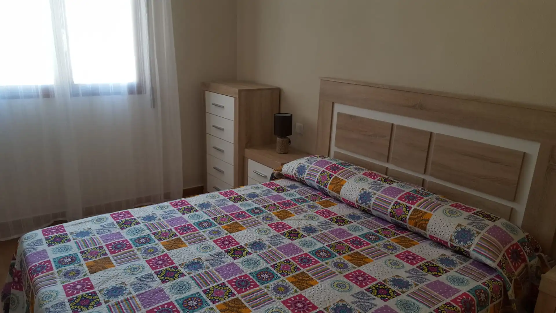 Dormitori de Apartament de lloguer en Toledo amb Aire condicionat, Calefacció i Parquet