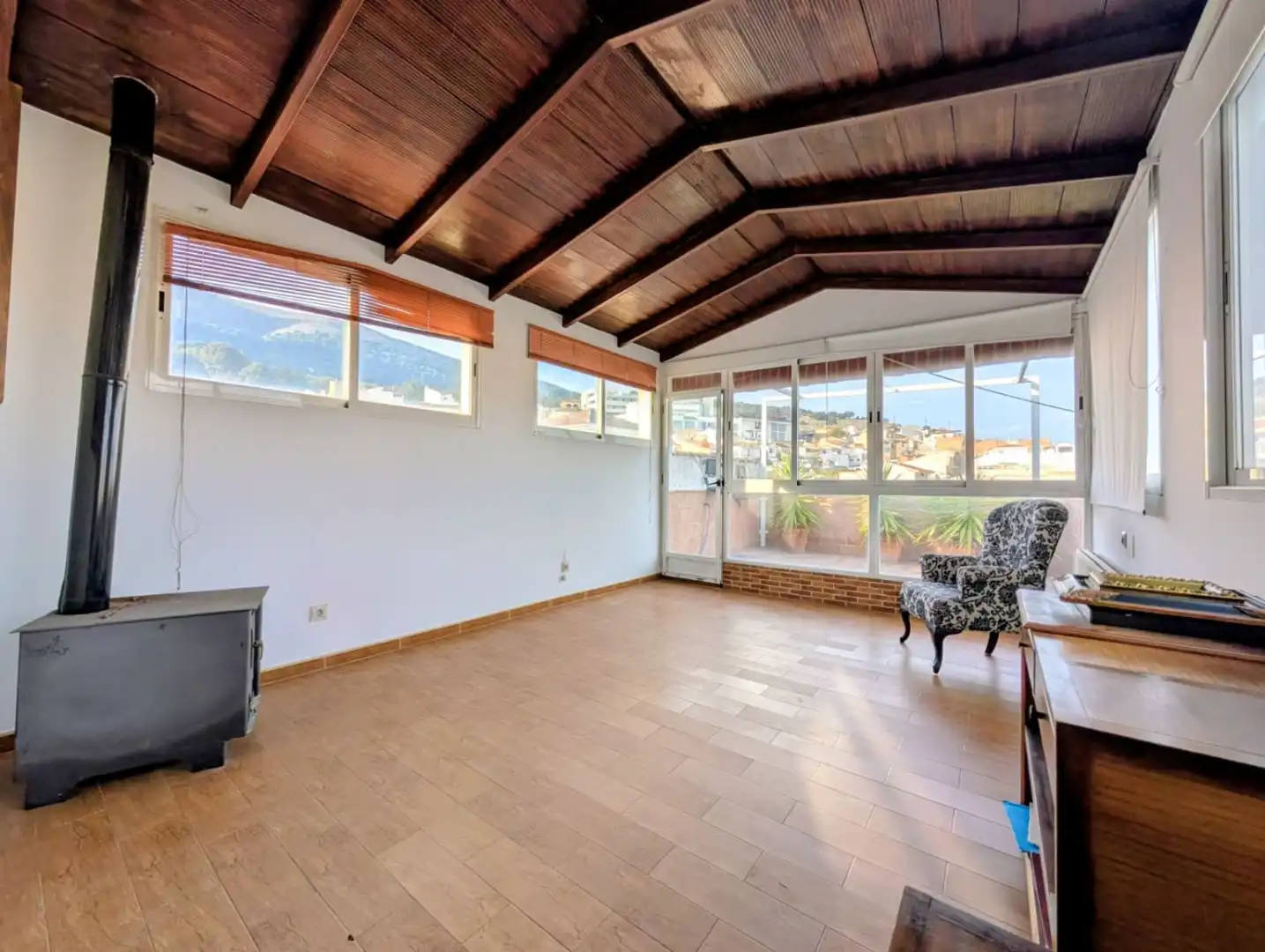 Sala d'estar de Dúplex en venda en Loja amb Calefacció, Terrassa i Traster