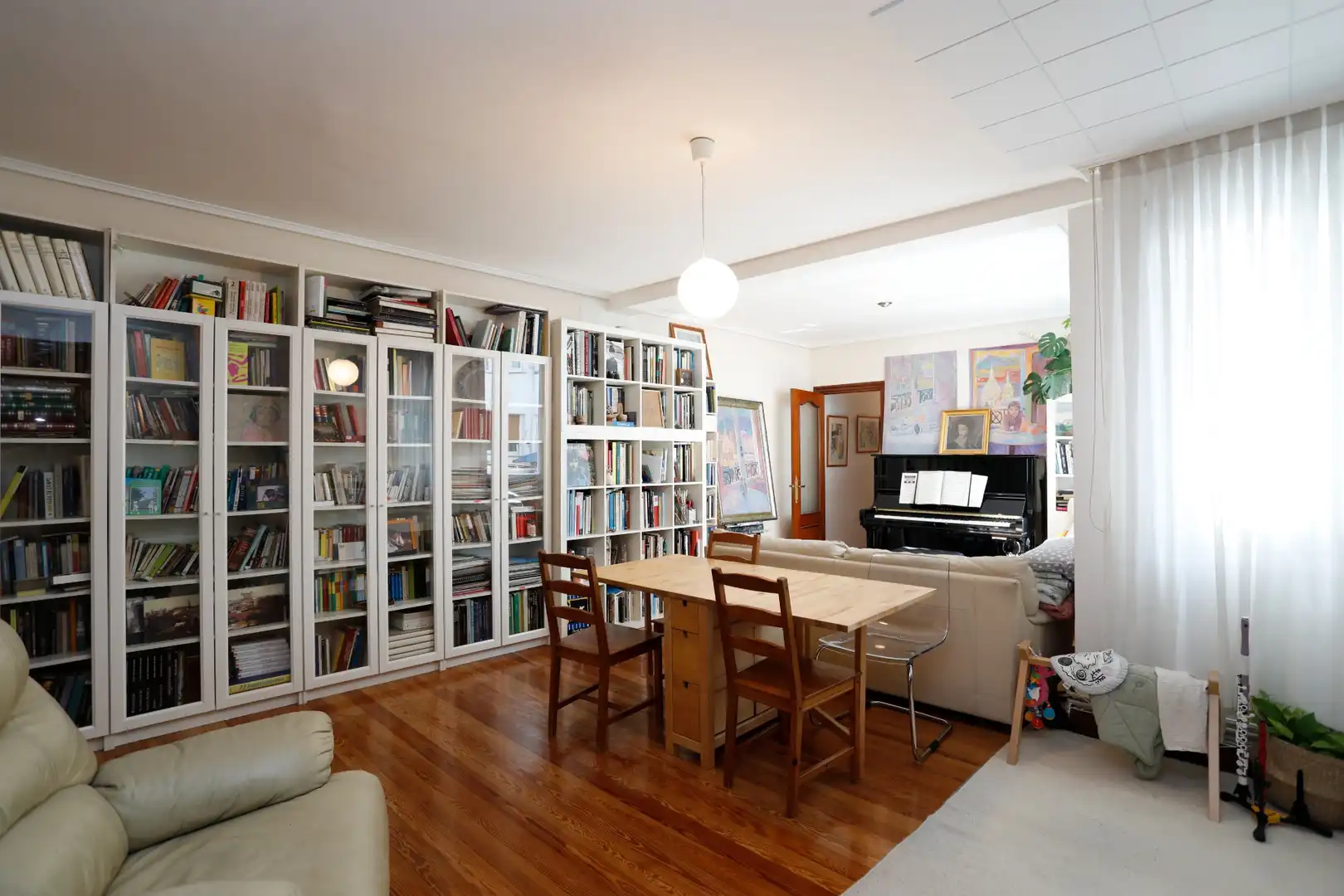 Living room of Flat for sale in Bilbao   with Furnished