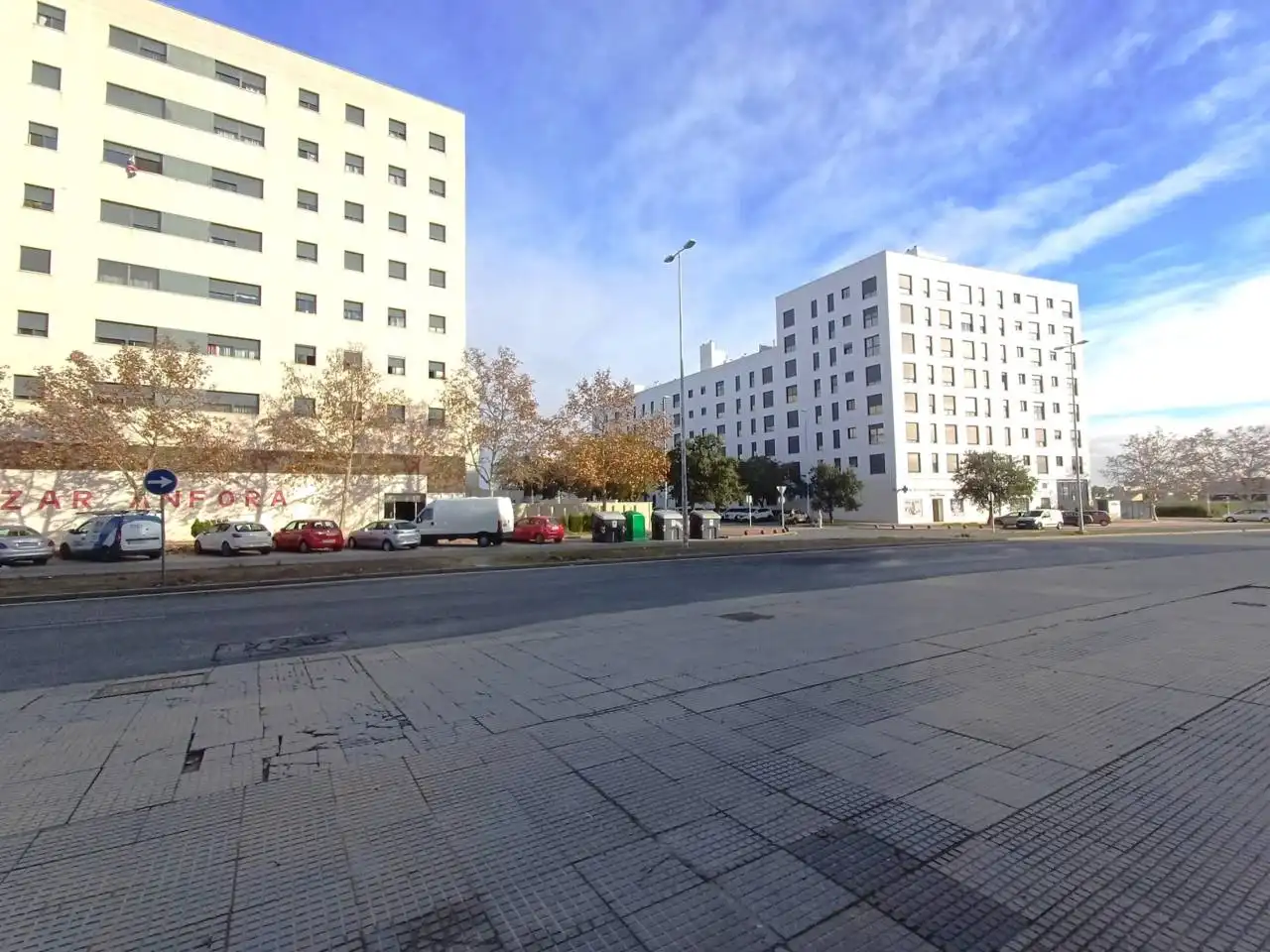 Vista exterior de Garaje en venta en Huelva