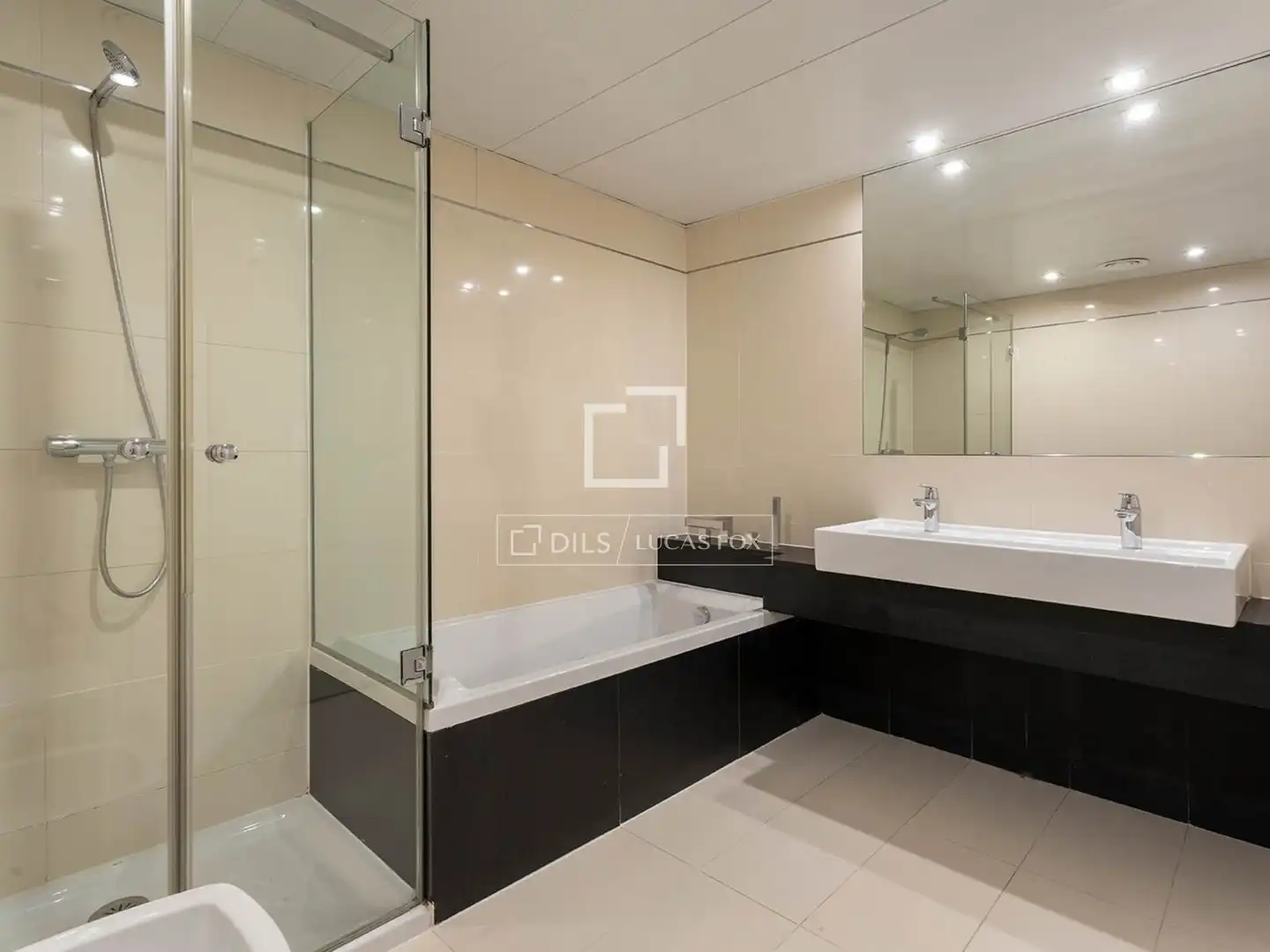 Baño de Ático de alquiler en Sant Martí