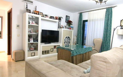 Sala d'estar de Apartament en venda en Coín amb Moblat