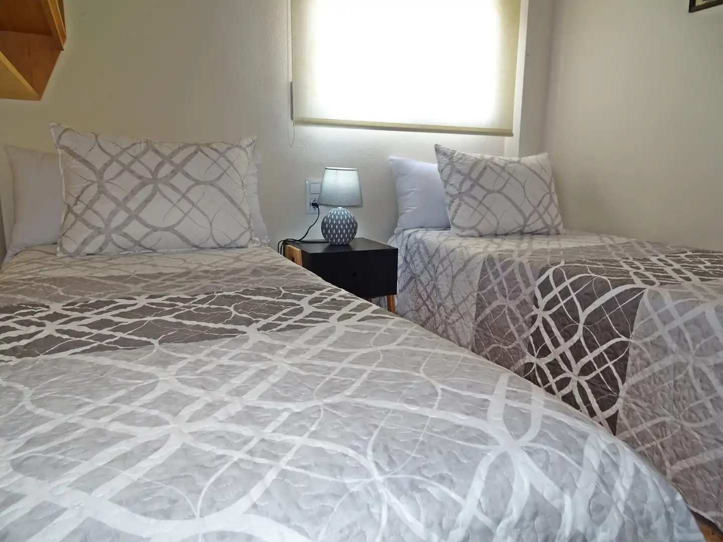 Dormitori de Apartament de lloguer en Gandia amb Aire condicionat, Terrassa i Moblat