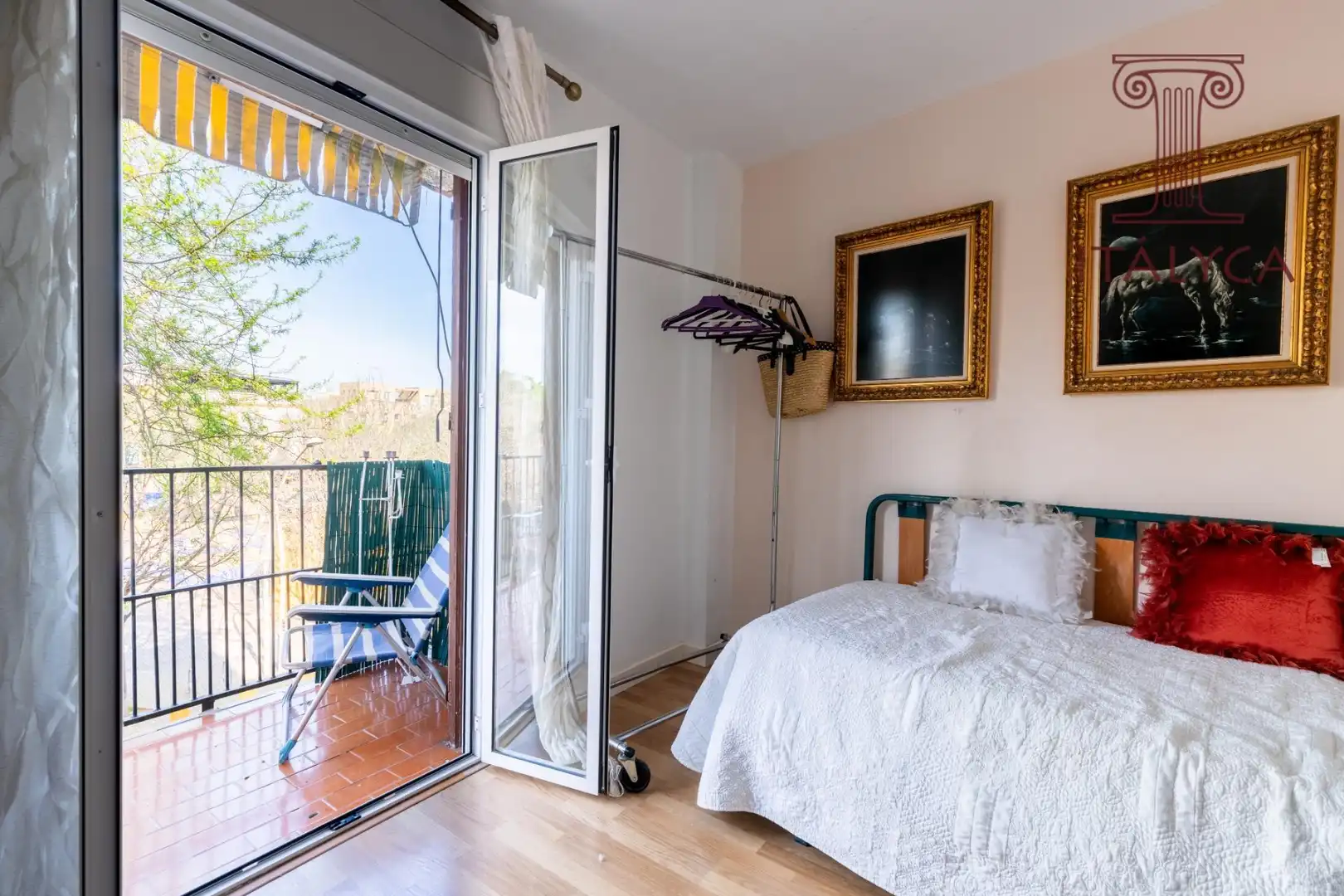 Bedroom of Flat for sale in Sevilla  with Air Conditioner, Heating and Terrace
