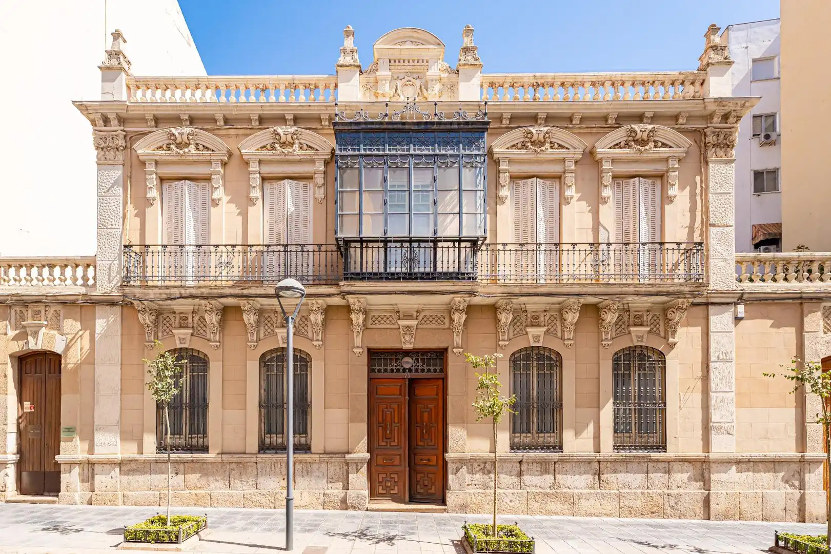 Vista exterior de Casa o chalet en venta en Valdepeñas con Calefacción y Piscina comunitaria