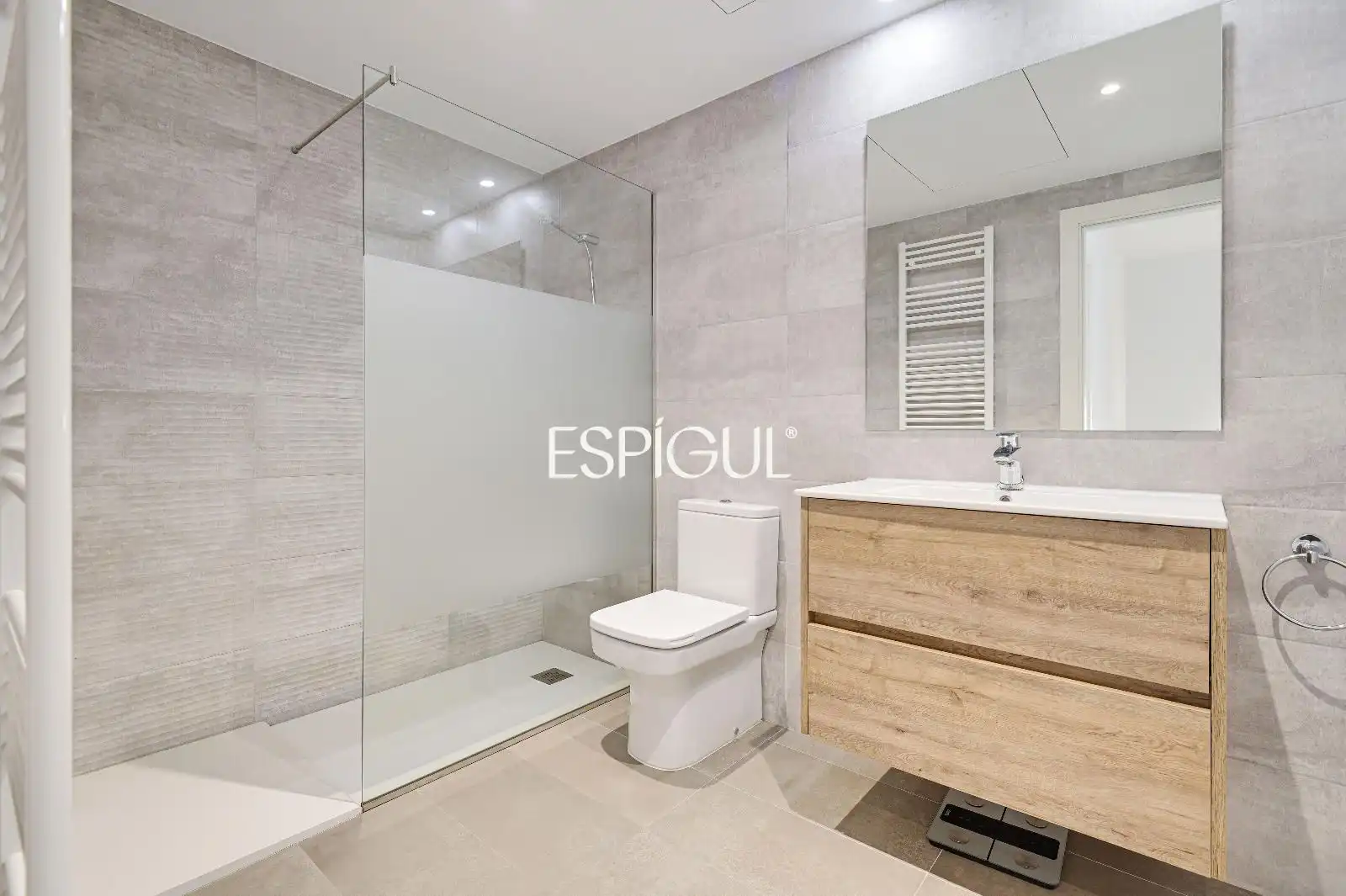 Bathroom of Houses for sale in Vilablareix  with Heating, Terrace and Storage room