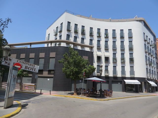 Vista exterior de Local en venta en Manises