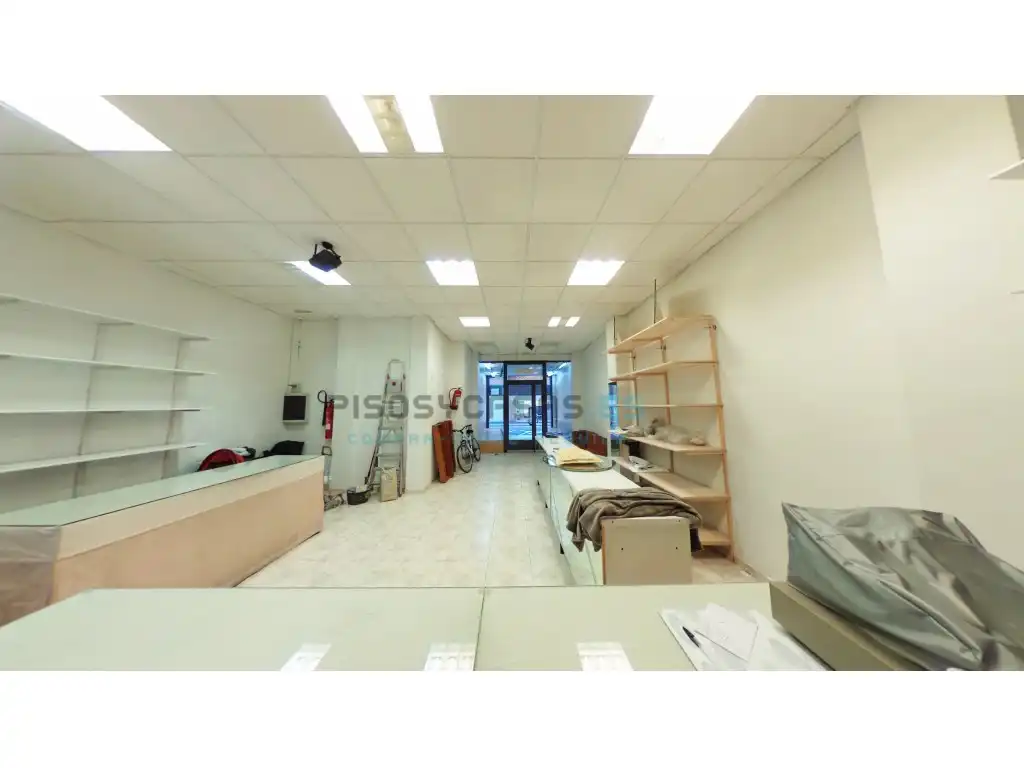 Local en venta en Zaragoza con Amueblado
